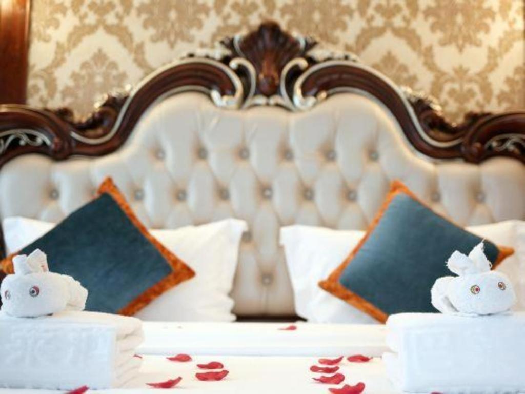 Chengdu French Theme Gold Palace Экстерьер фото
