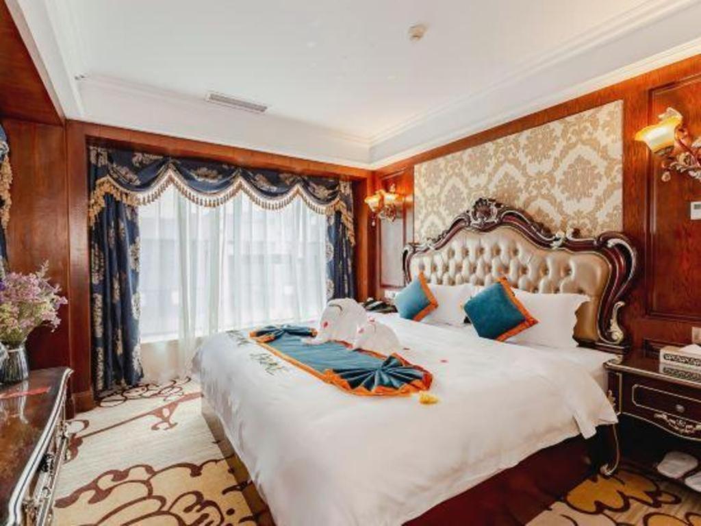 Chengdu French Theme Gold Palace Экстерьер фото